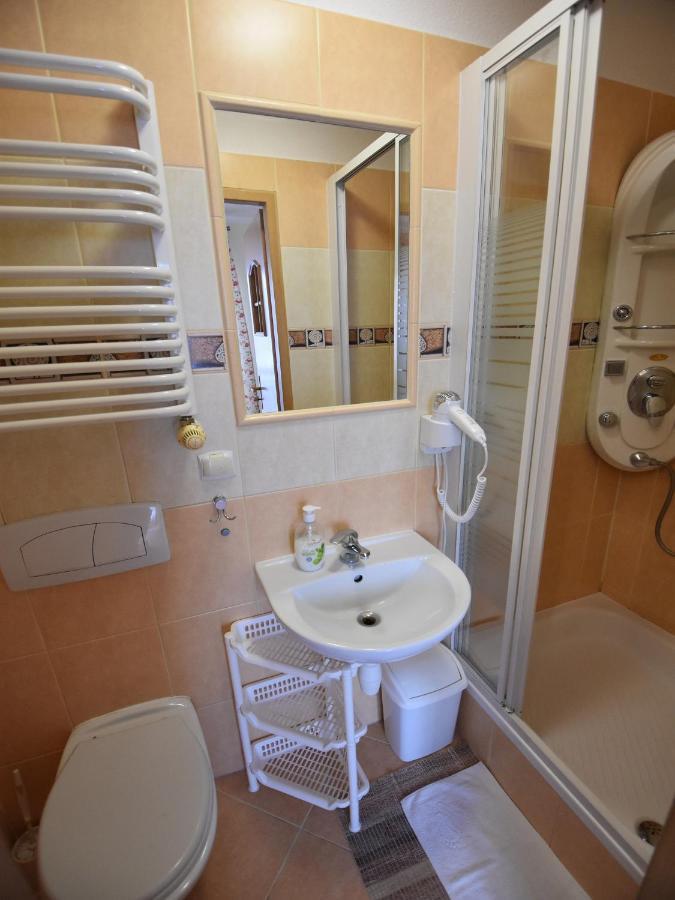 Pokoje Goscinne Budzowie Czarna Góra Exterior foto